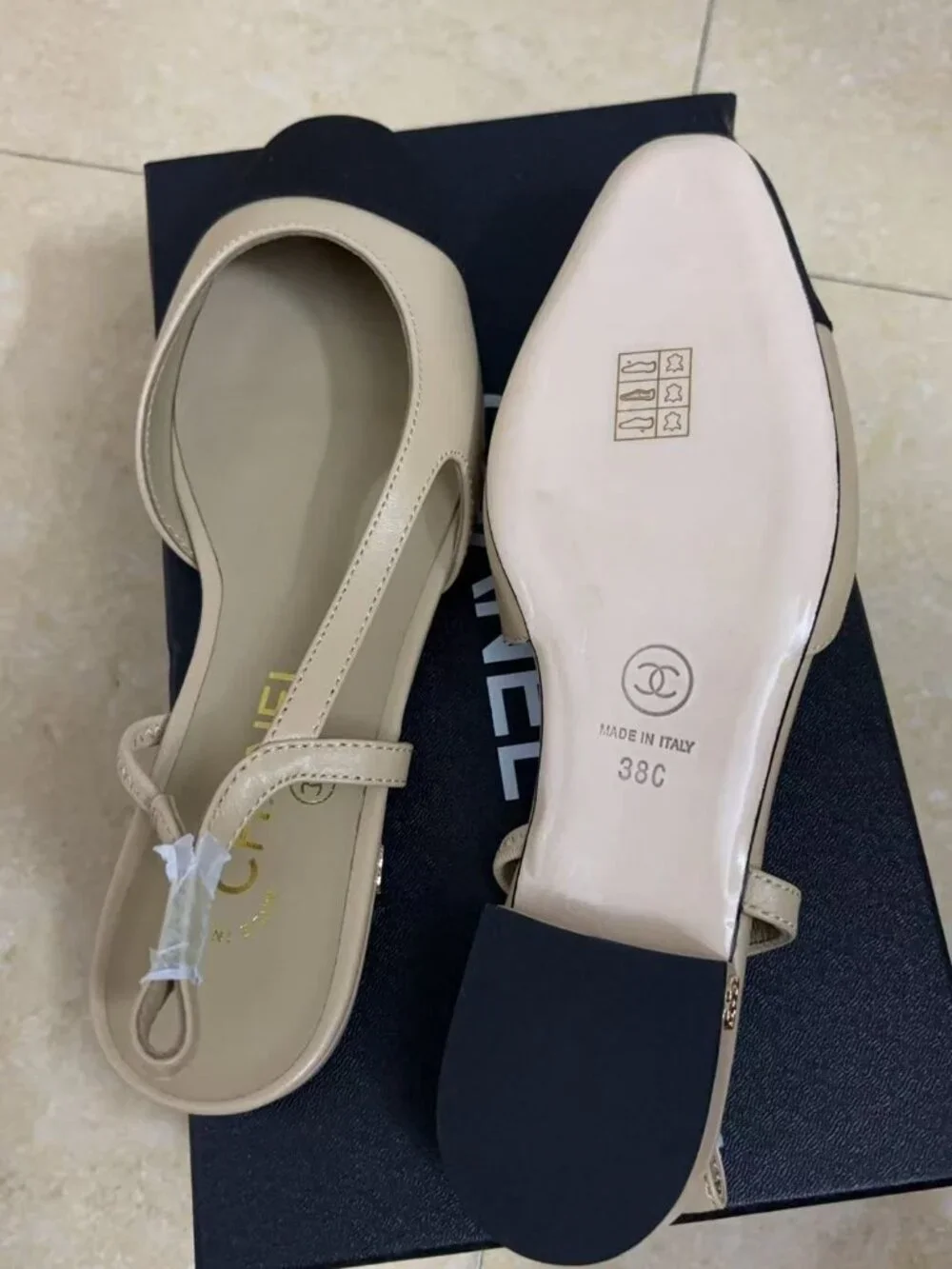 New Chanel Size 38 Goatskin Slingback Beige/Black Flat